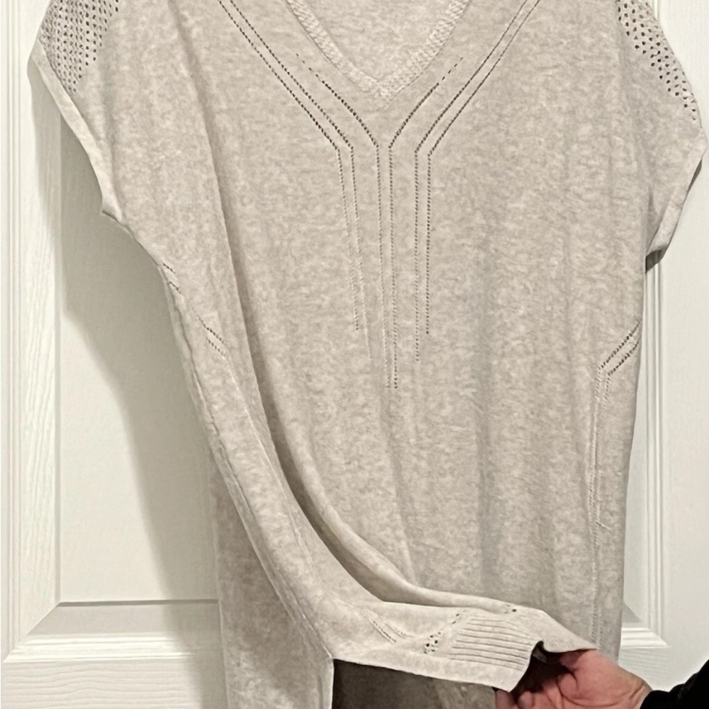 Women's Tunic Sweater -Misses Size Large, Grey-Beige, Old Navy, Cap Sleeve, Soft